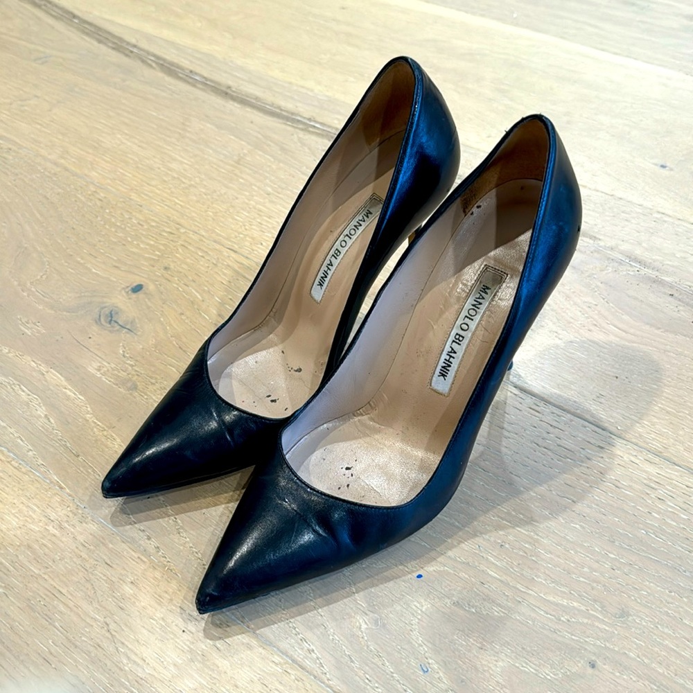 Black Manolo Blahnik shoes! Used but gorgeous- great condition shoes!